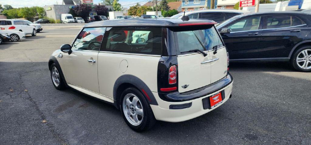 MINI COOPER CLUBMAN 2011 MINI COOPER CLUBMAN WMWZF3C51BTX82340