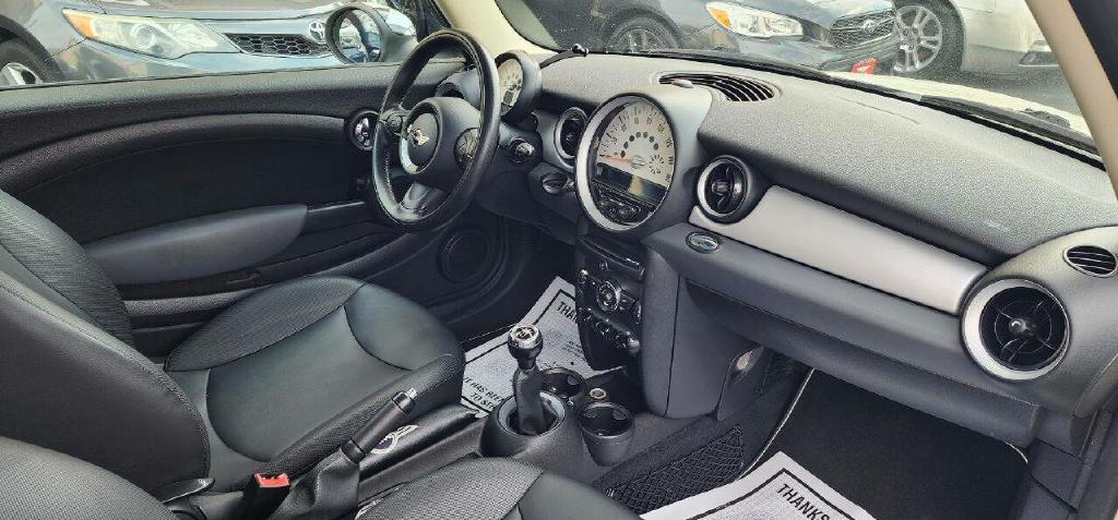 MINI COOPER CLUBMAN 2011 MINI COOPER CLUBMAN WMWZF3C51BTX82340
