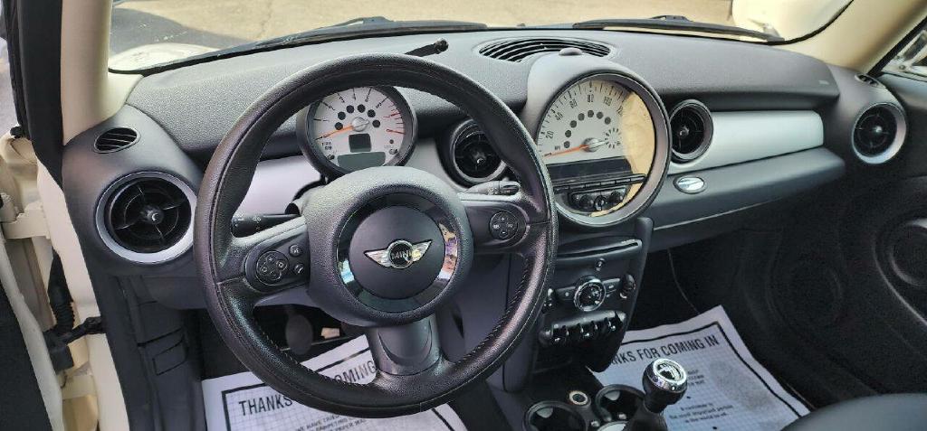 MINI COOPER CLUBMAN 2011 MINI COOPER CLUBMAN WMWZF3C51BTX82340