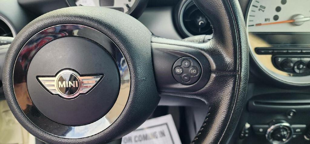 MINI COOPER CLUBMAN 2011 MINI COOPER CLUBMAN WMWZF3C51BTX82340