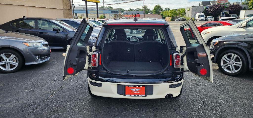 MINI COOPER CLUBMAN 2011 MINI COOPER CLUBMAN WMWZF3C51BTX82340