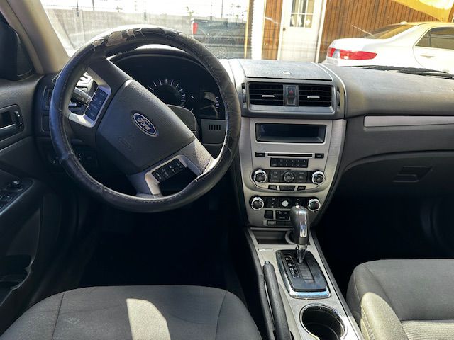Photo 7 of this FORD FUSION