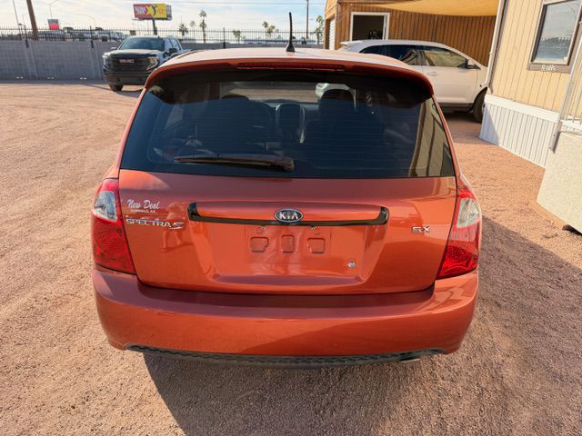 Photo 4 of this KIA SPECTRA5