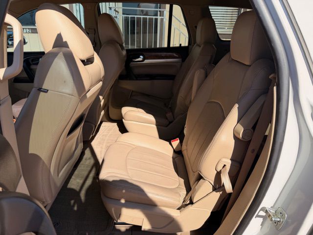 Photo 6 of this BUICK ENCLAVE