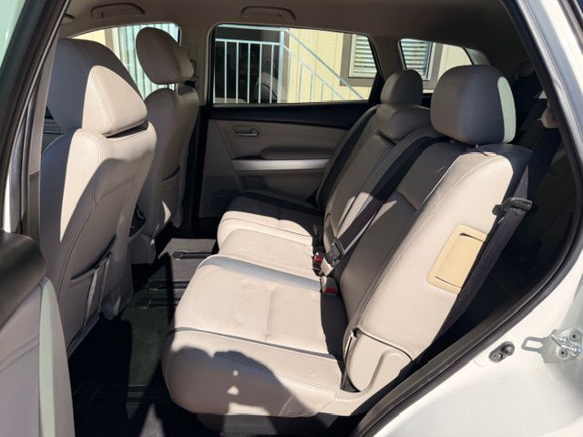 Photo 6 of this MAZDA CX-9