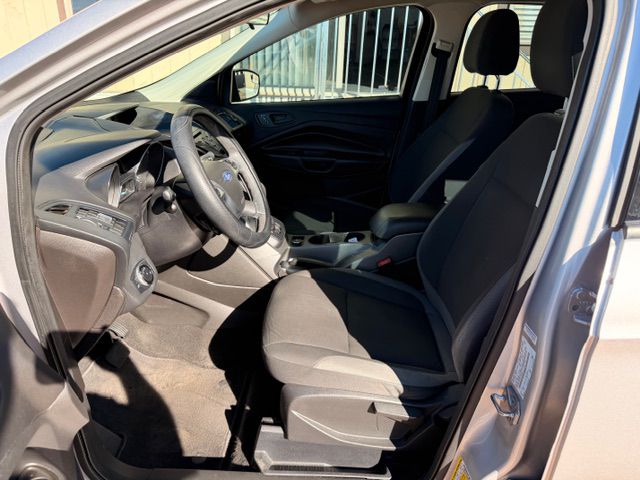 Photo 5 of this FORD ESCAPE
