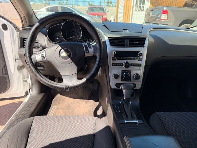 Photo 7 of this CHEVROLET MALIBU