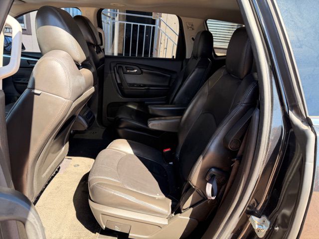 Photo 6 of this CHEVROLET TRAVERSE