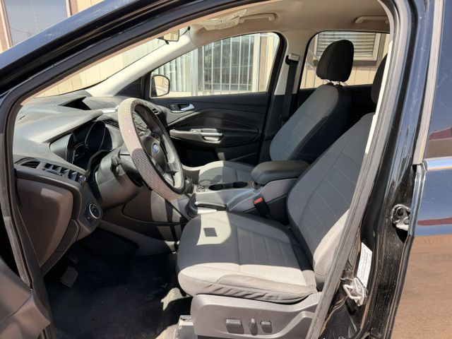 Photo 5 of this FORD ESCAPE