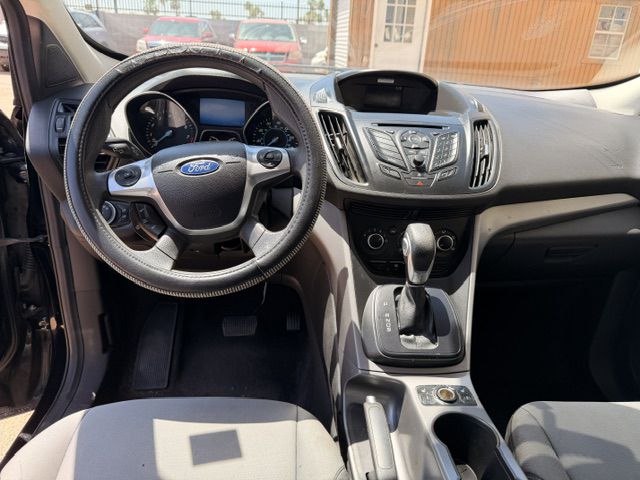 Photo 7 of this FORD ESCAPE