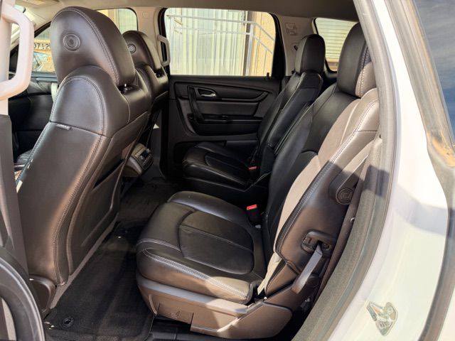Photo 6 of this CHEVROLET TRAVERSE