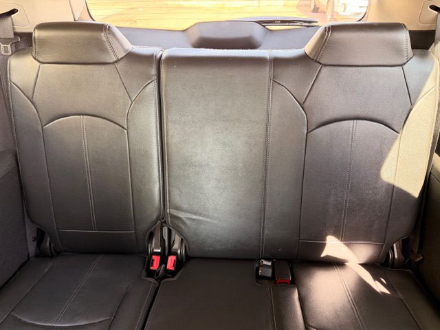 Photo 7 of this CHEVROLET TRAVERSE