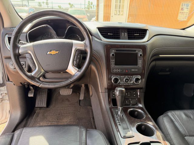 Photo 8 of this CHEVROLET TRAVERSE