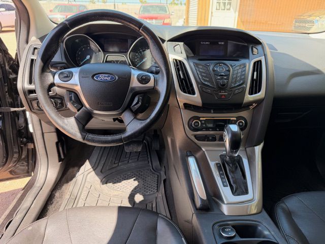Photo 7 of this FORD FOCUS
