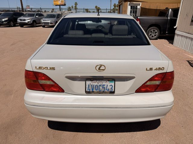 Photo 4 of this LEXUS LS