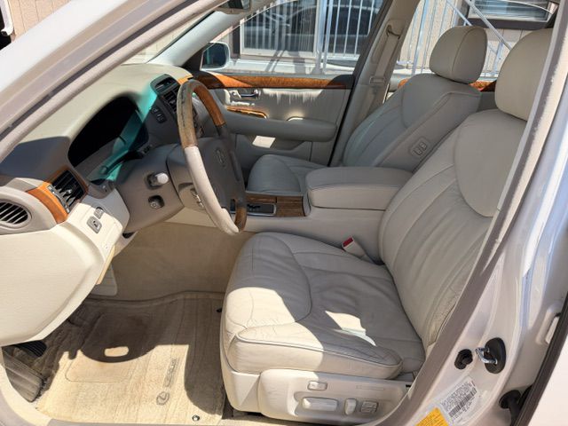Photo 5 of this LEXUS LS