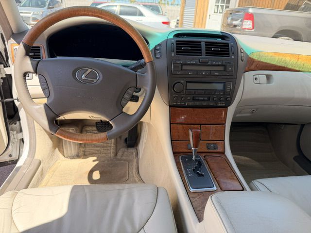 Photo 7 of this LEXUS LS