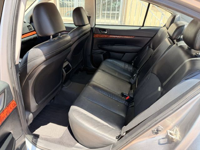 Photo 6 of this SUBARU LEGACY