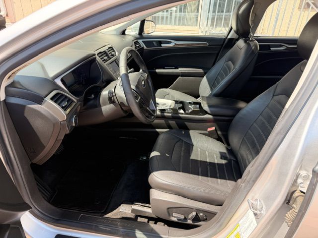 Photo 5 of this FORD FUSION