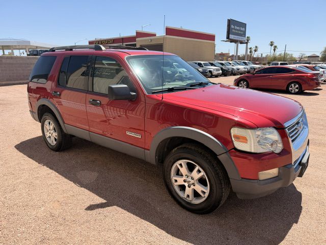 Photo 3 of this FORD EXPLORER