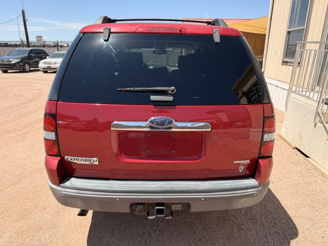 Photo 4 of this FORD EXPLORER