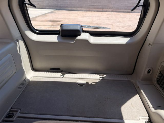 Photo 7 of this FORD EXPLORER