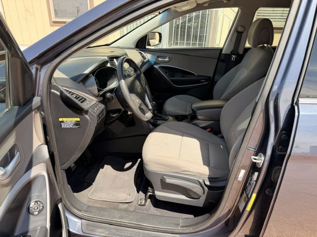 Photo 5 of this HYUNDAI SANTA FE SPORT