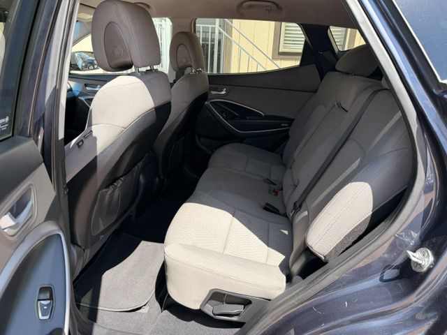 Photo 6 of this HYUNDAI SANTA FE SPORT