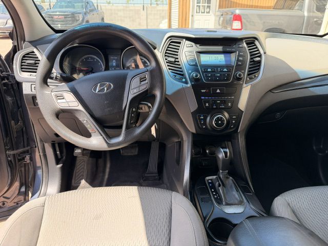 Photo 7 of this HYUNDAI SANTA FE SPORT