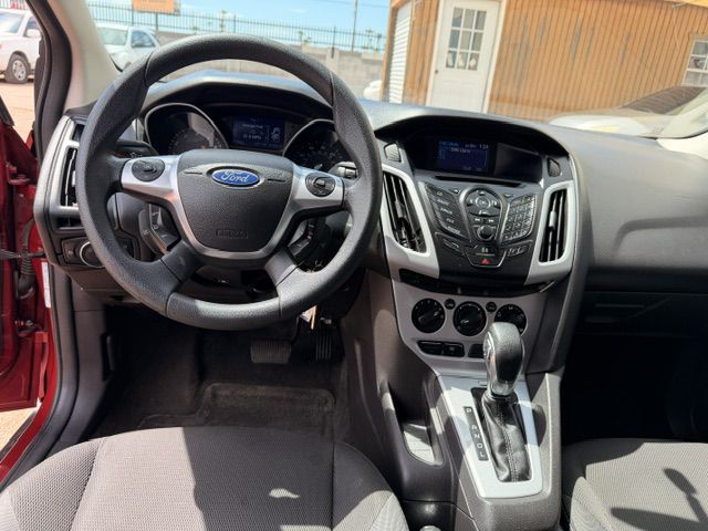 Photo 7 of this FORD FOCUS
