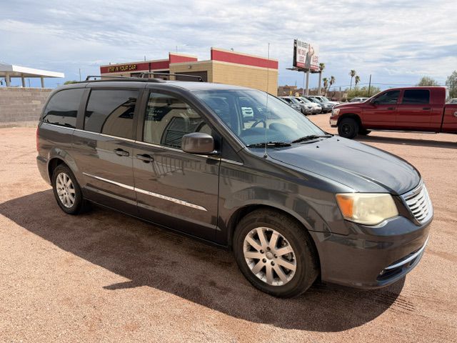Photo 3 of this CHRYSLER TOWN & COUNTRY