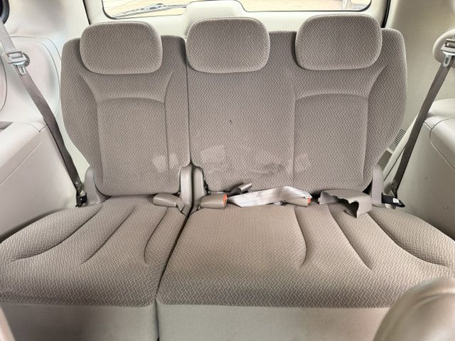 Photo 7 of this DODGE GRAND CARAVAN