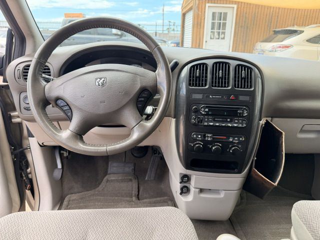 Photo 8 of this DODGE GRAND CARAVAN