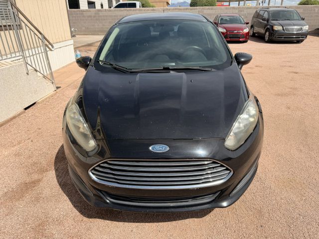 Photo 2 of this FORD FIESTA