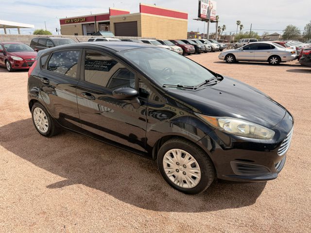 Photo 3 of this FORD FIESTA