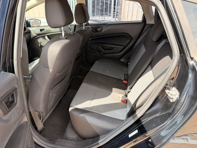 Photo 6 of this FORD FIESTA