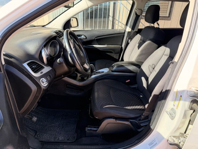 Photo 5 of this DODGE JOURNEY