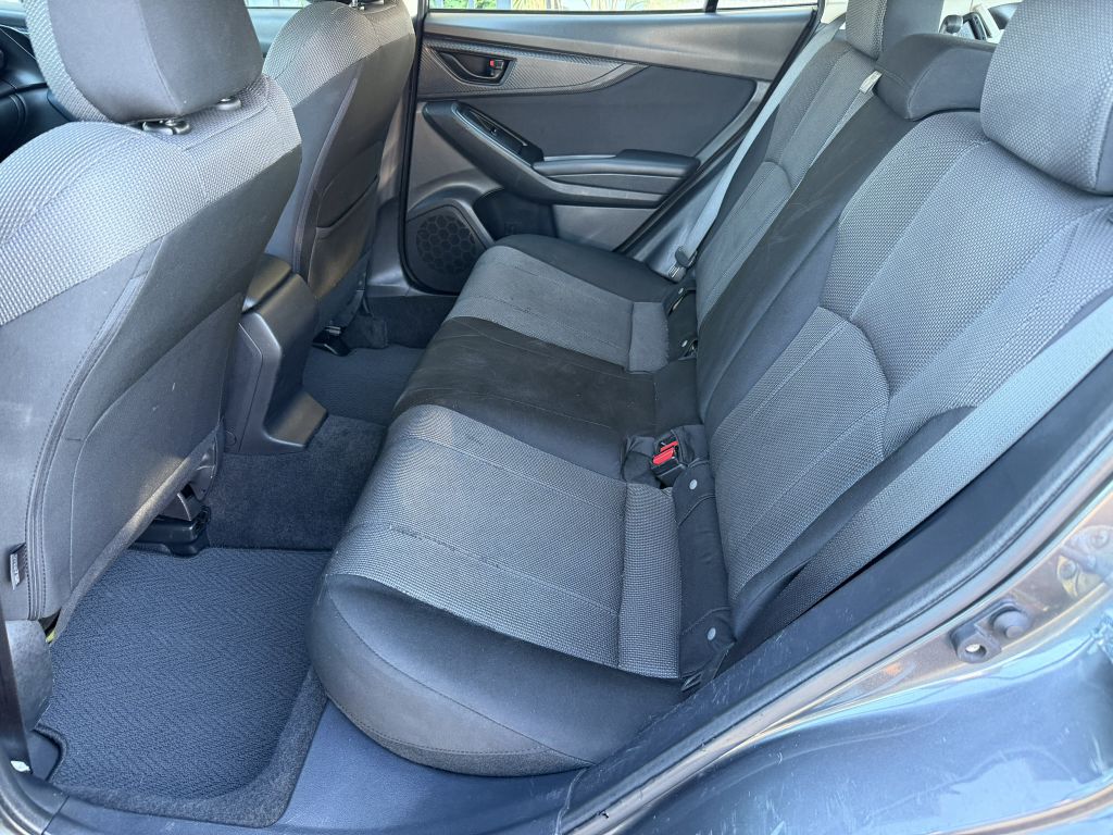 Photo 11 of this SUBARU IMPREZA