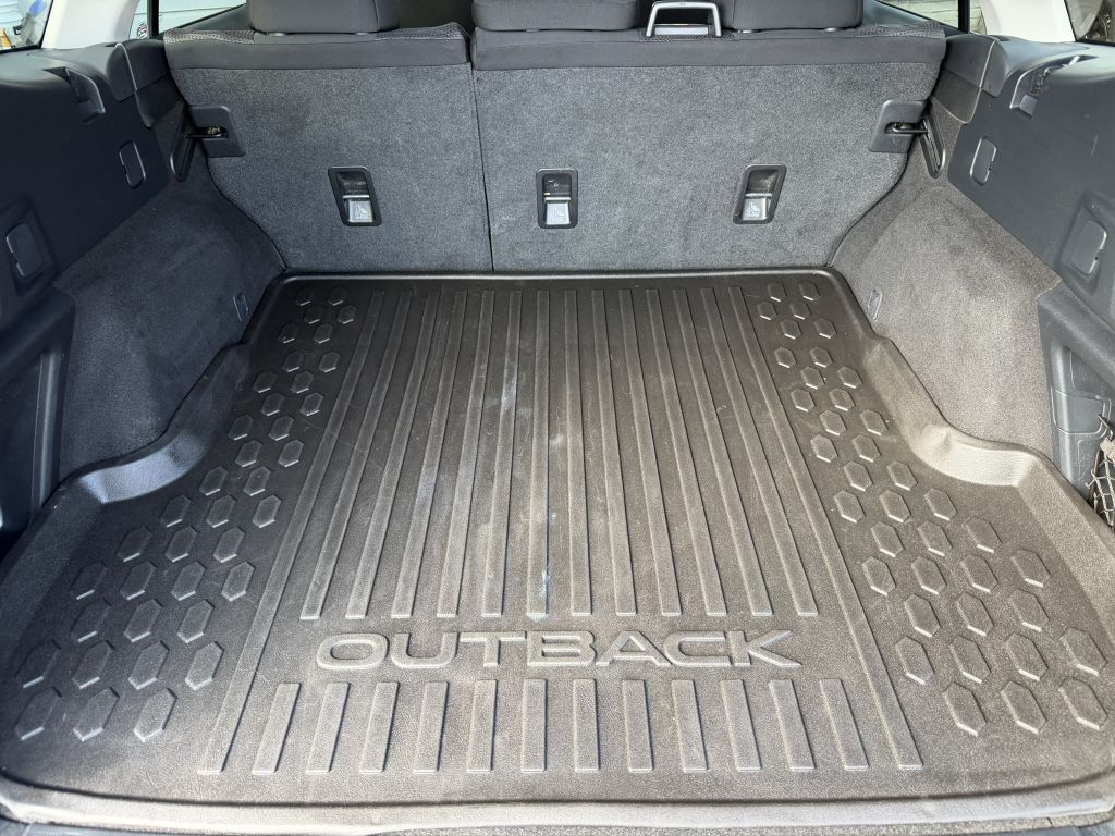 Photo 13 of this SUBARU OUTBACK