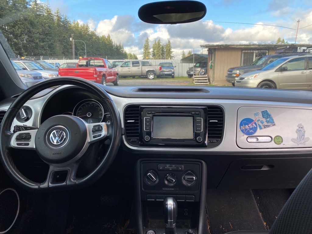 VOLKSWAGEN BEETLE 2015 VOLKSWAGEN BEETLE 3VWJ17AT2FM616563
