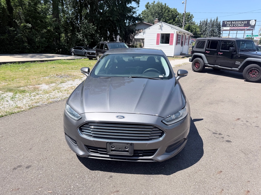Photo 6 of this FORD FUSION