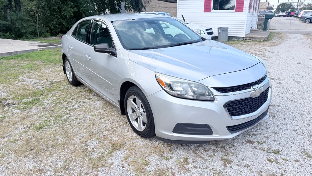 Photo 3 of this CHEVROLET MALIBU