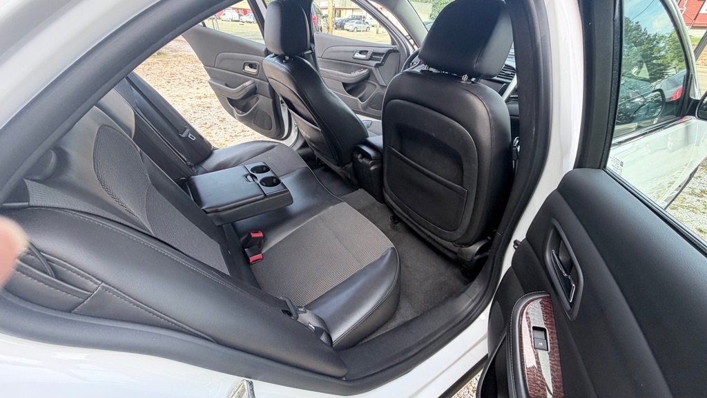 Photo 12 of this CHEVROLET MALIBU