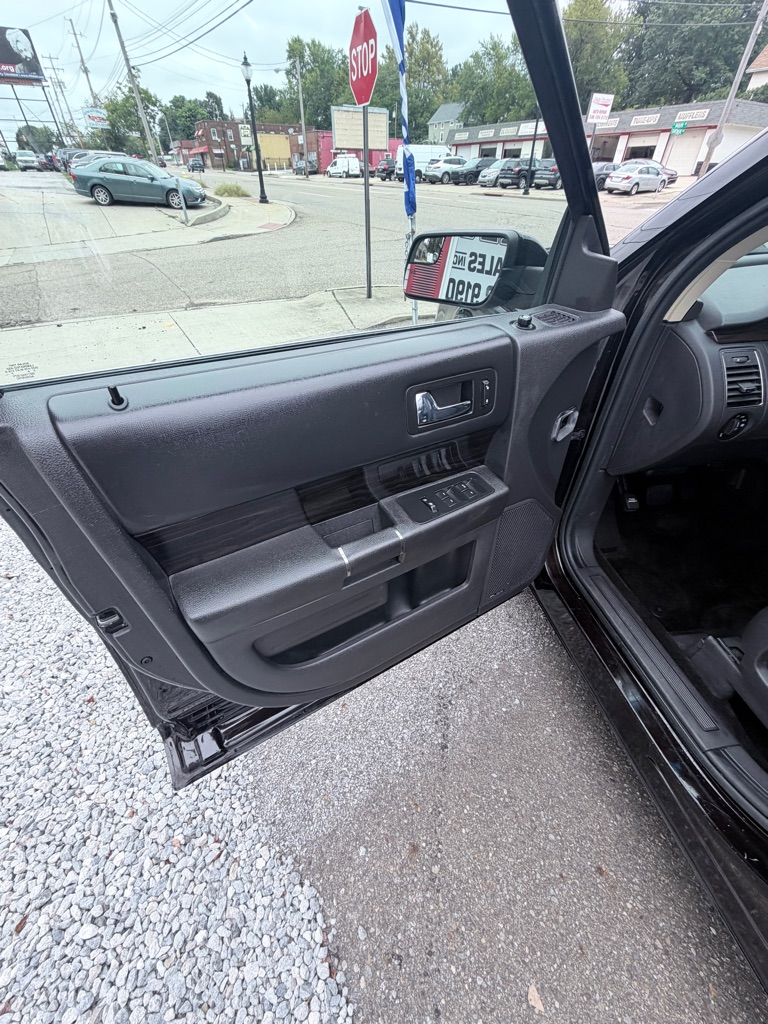 Photo 9 of this FORD FLEX