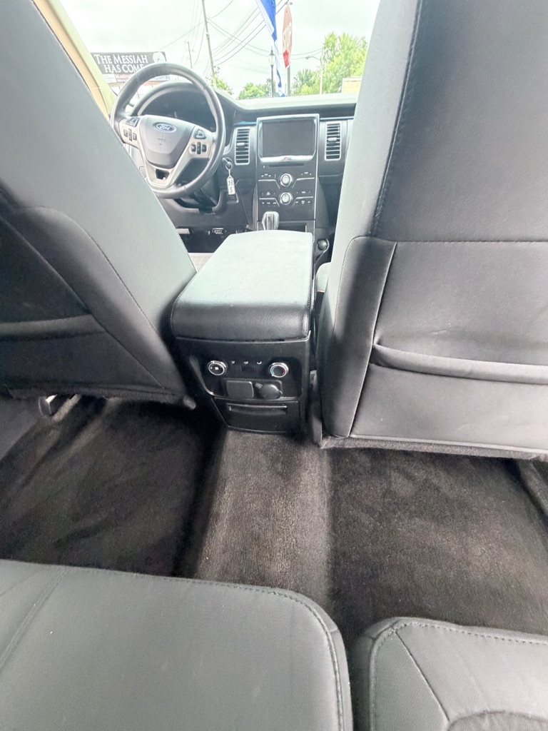 Photo 19 of this FORD FLEX