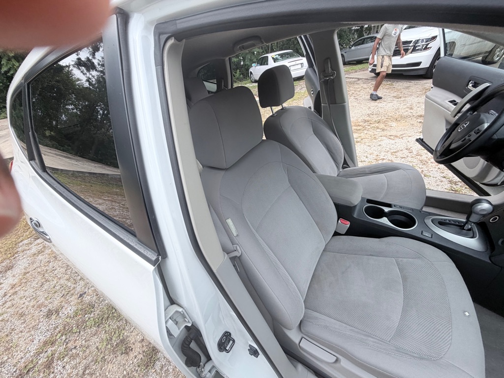 Photo 15 of this NISSAN ROGUE