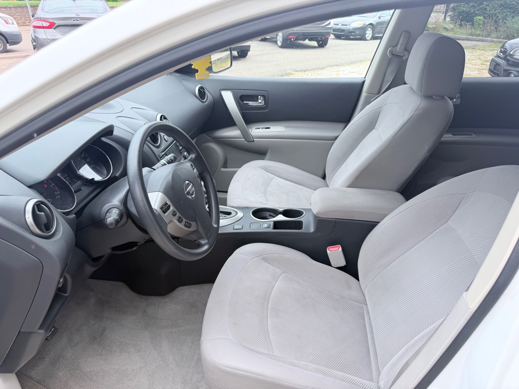 Photo 8 of this NISSAN ROGUE