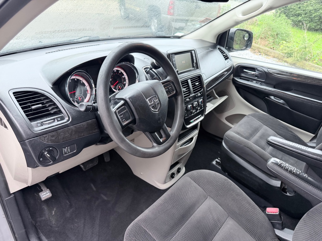 Photo 11 of this DODGE GRAND CARAVAN