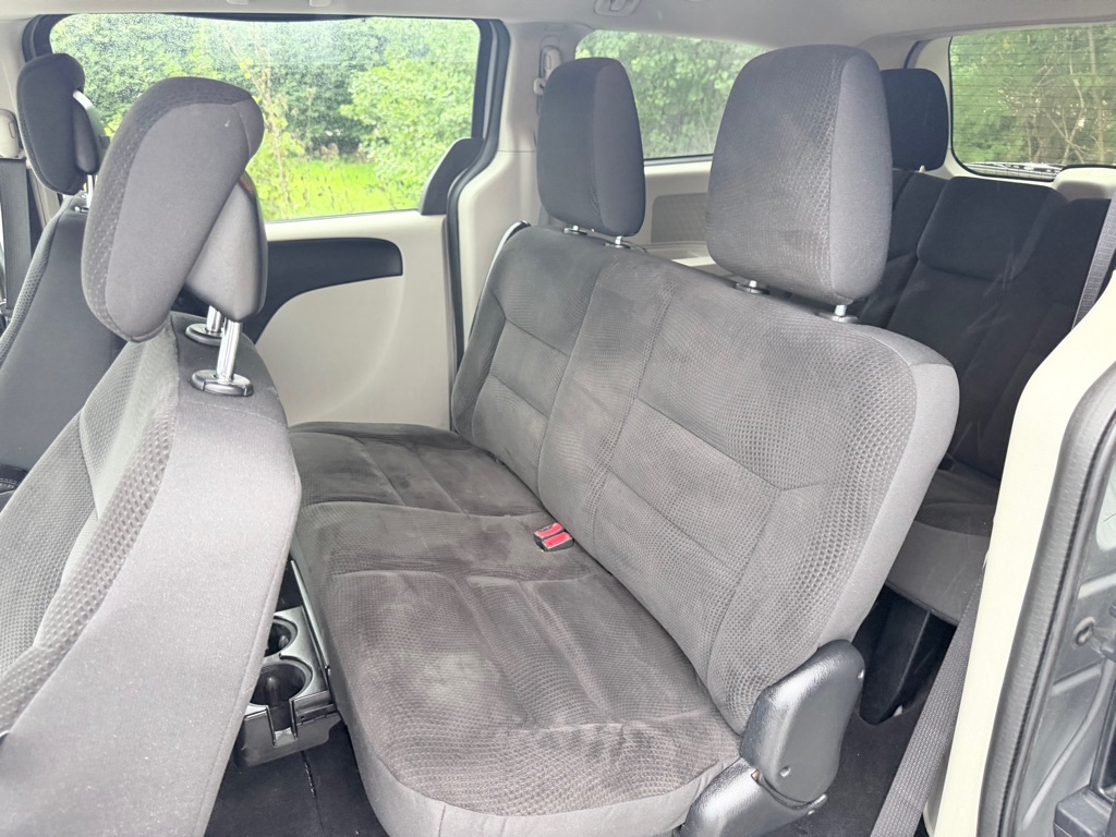 Photo 13 of this DODGE GRAND CARAVAN