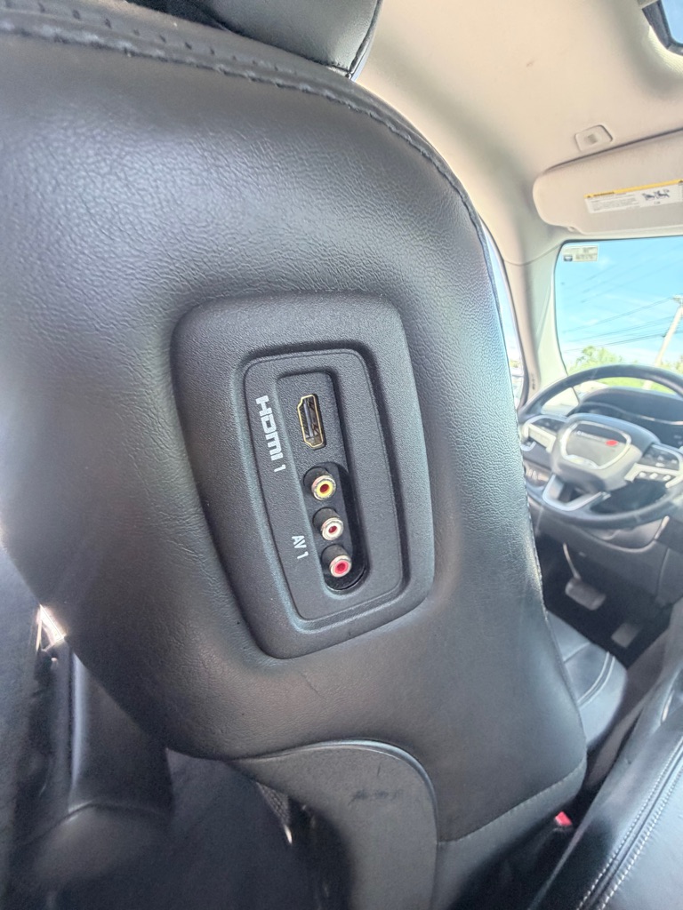 Photo 33 of this DODGE DURANGO